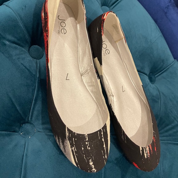 Joe Fresh Abstract Ballet Flats Size 7 - Picture 3 of 4